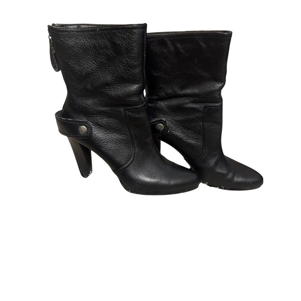 Vera Wang Brown Heeled Leather Boots - back zipper. Sz 8 1/2